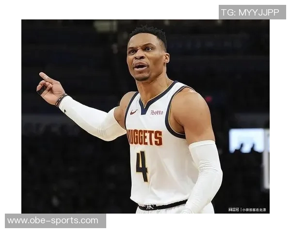 杜兰特称赞威少是传奇球员应该继续留在NBA发展